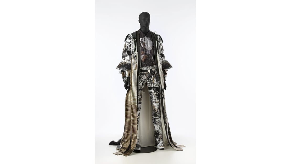 Et antrekk med tydelige japanske referanser.