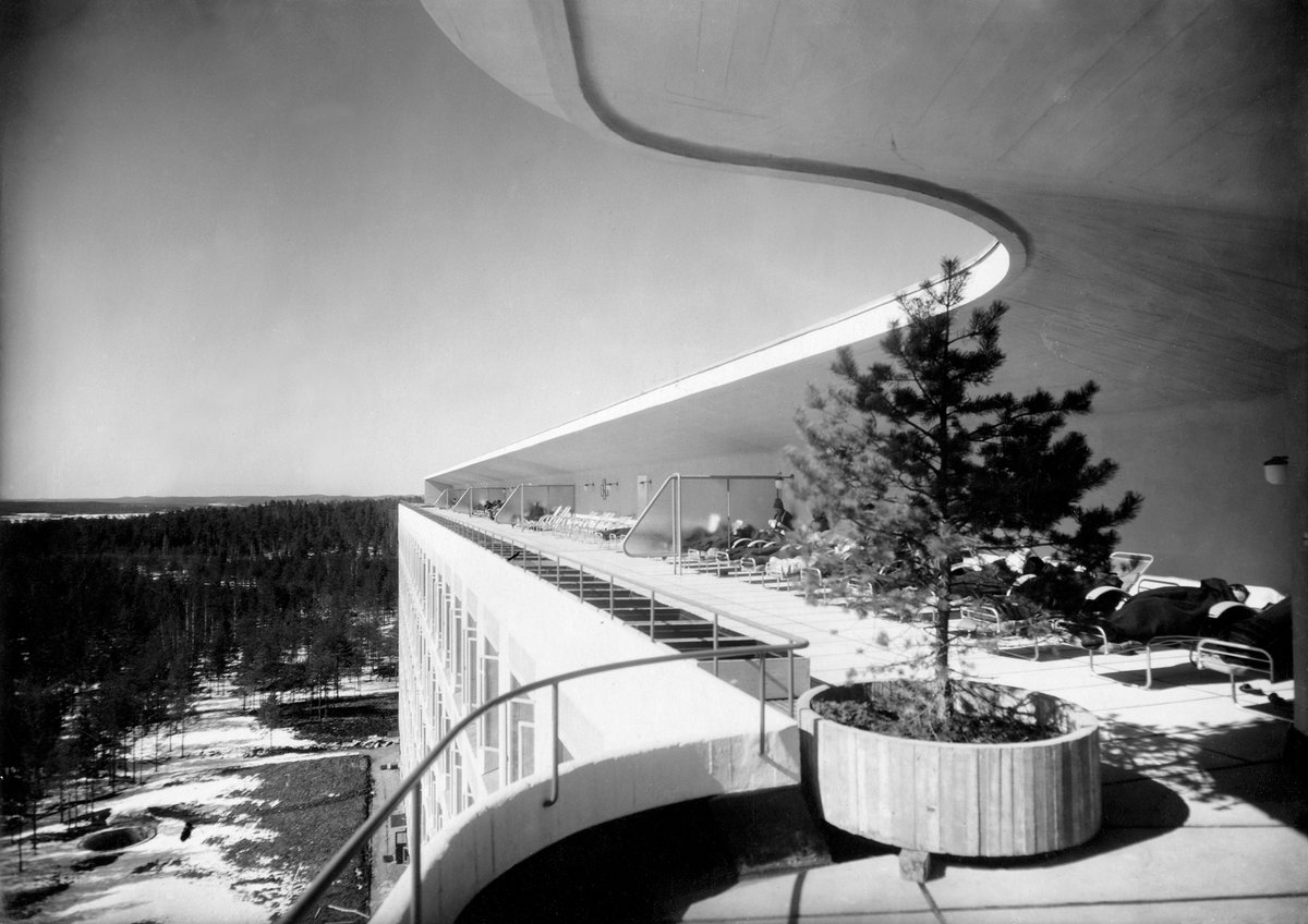Hospital terrace with view over snowy landscape