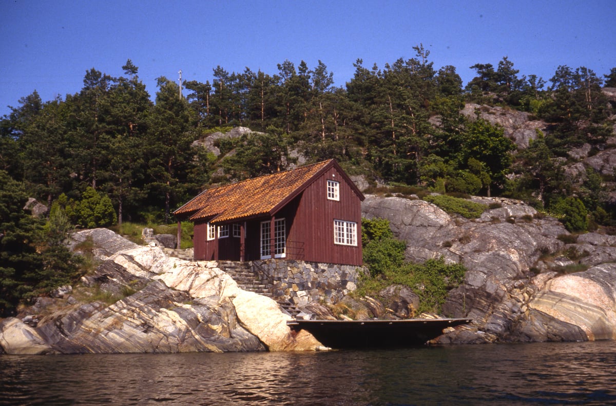 Wenche Selmer og Jens Selmer, Sommerhus på Fjelldalsøy, 1961.