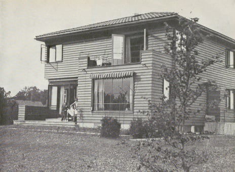 Kirsten Sand, Einebustad på Skøyen, Oslo, oppført i 1933.