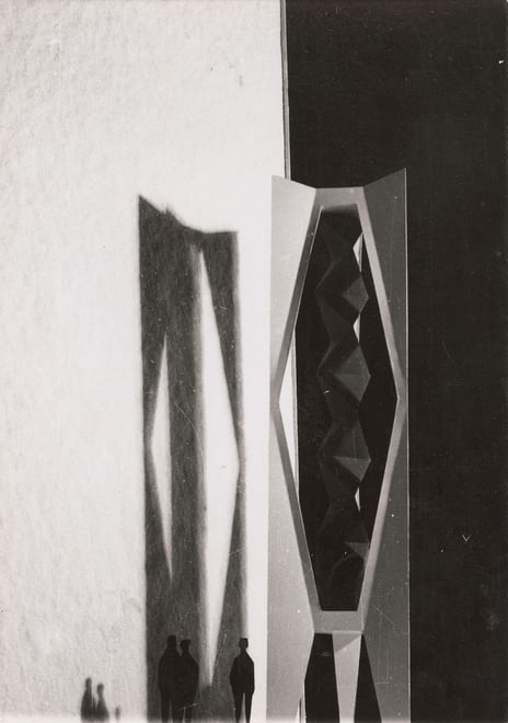 Utkast til skulpturen Tetraeder utenfor Oslo Helseråd, 1950-1965