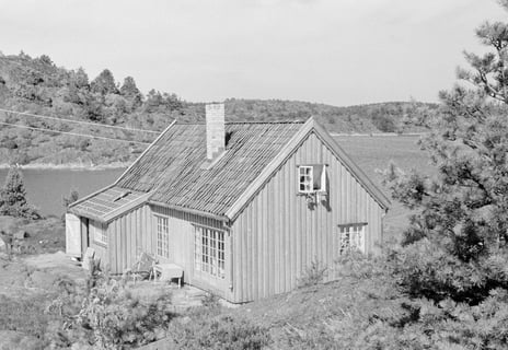 Wenche og Jens Selmer, Sommerhus for Per Rom, ca. 1953.