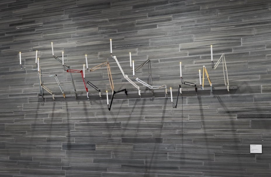 Jon Gundersen, «Lux», 2002