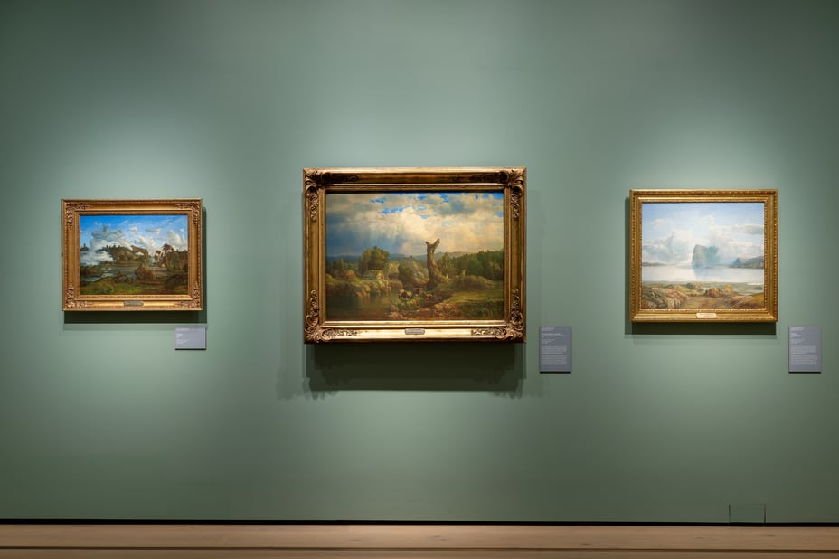 Tre bilder av Lars Hertevig