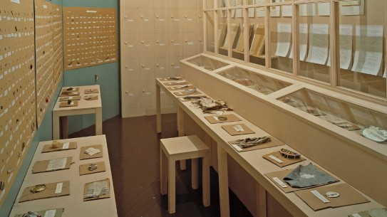 Ilya Kabakov, «Søppelmannen (Mannen som aldri kastet noe)», 1988–1995