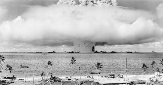 Baker-eksplosjonen, en av en serie atomprøvesprengninger gjort av det amerikanske militære, 25. juli 1946. Baker-eksplosjonen, en av en serie atomprøvesprengninger gjort av det amerikanske militære, 25. juli 1946.