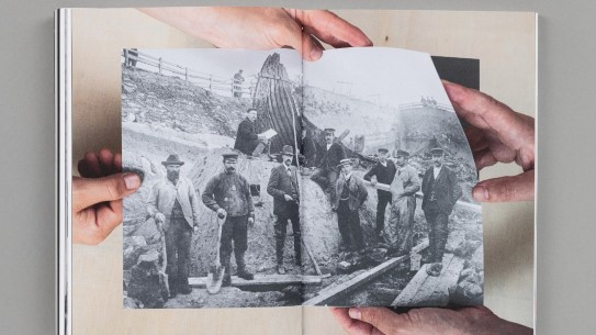 Voluspå, ed. Liv Bugge and Sille Storihle (FRANK). Foto av bok med arkivmateriale laget av kunstneren Sille Storihle