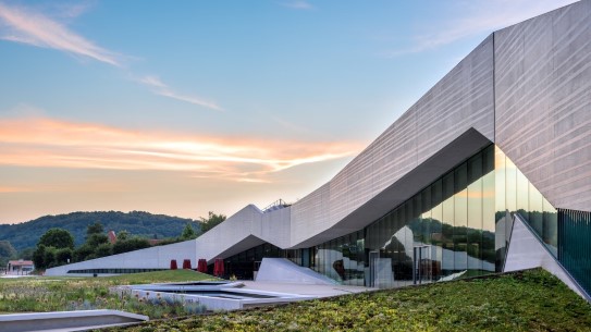 Snøhetta, «Lascaux IV: Internasjonalt senter for hulemaleri», i Montignac, Frankrike, 2016
