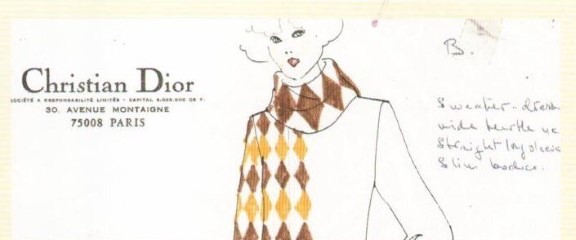 Iglo-mønsteret ble til kjole for Christian Dior. Skissetegning av kvinne. Ruter i farger over kåpa.