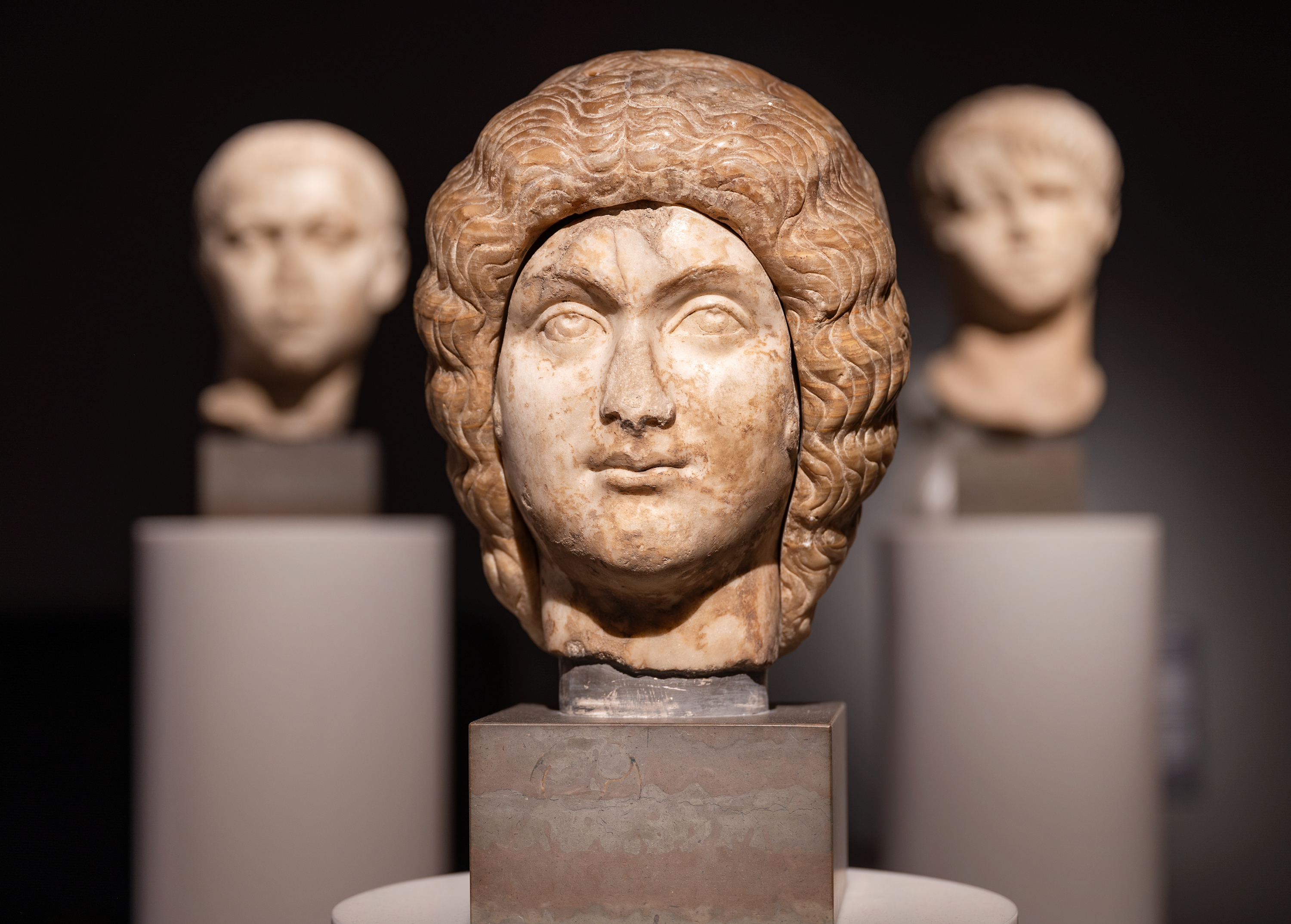 Unidentified artist, «Portrait of the Roman empress Julia Domna», 194 — c. 209 AD (head), wig modern