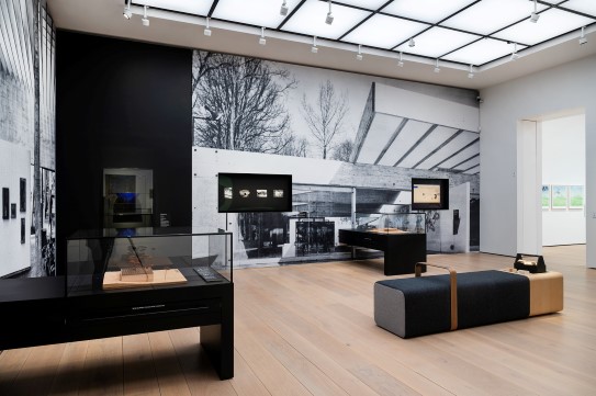 Bli bedre kjent med Sverre Fehns paviljonger i Venezia og Brussel.