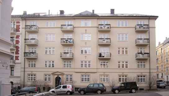 Et av Norges første felleskjøkkenhus i Gabels gate 4 stod ferdig i 1928. Tegnet av Just Borthen og Paul Eugen Brantzeg.