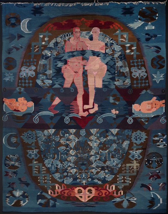 Hannah Ryggen, «Vi lever på en stjerne», 1958. Blå tekstil. to mennesker i midten.