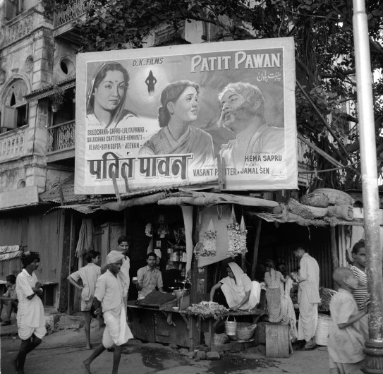 Filmplakat i Mumbai, India, 1955 – Foto: Three Lions / Getty Images